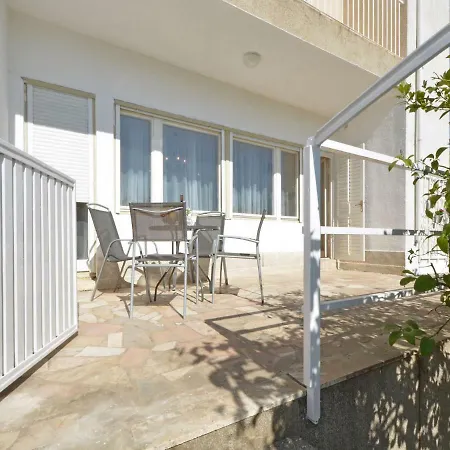 Apartment Studio Andela Marina